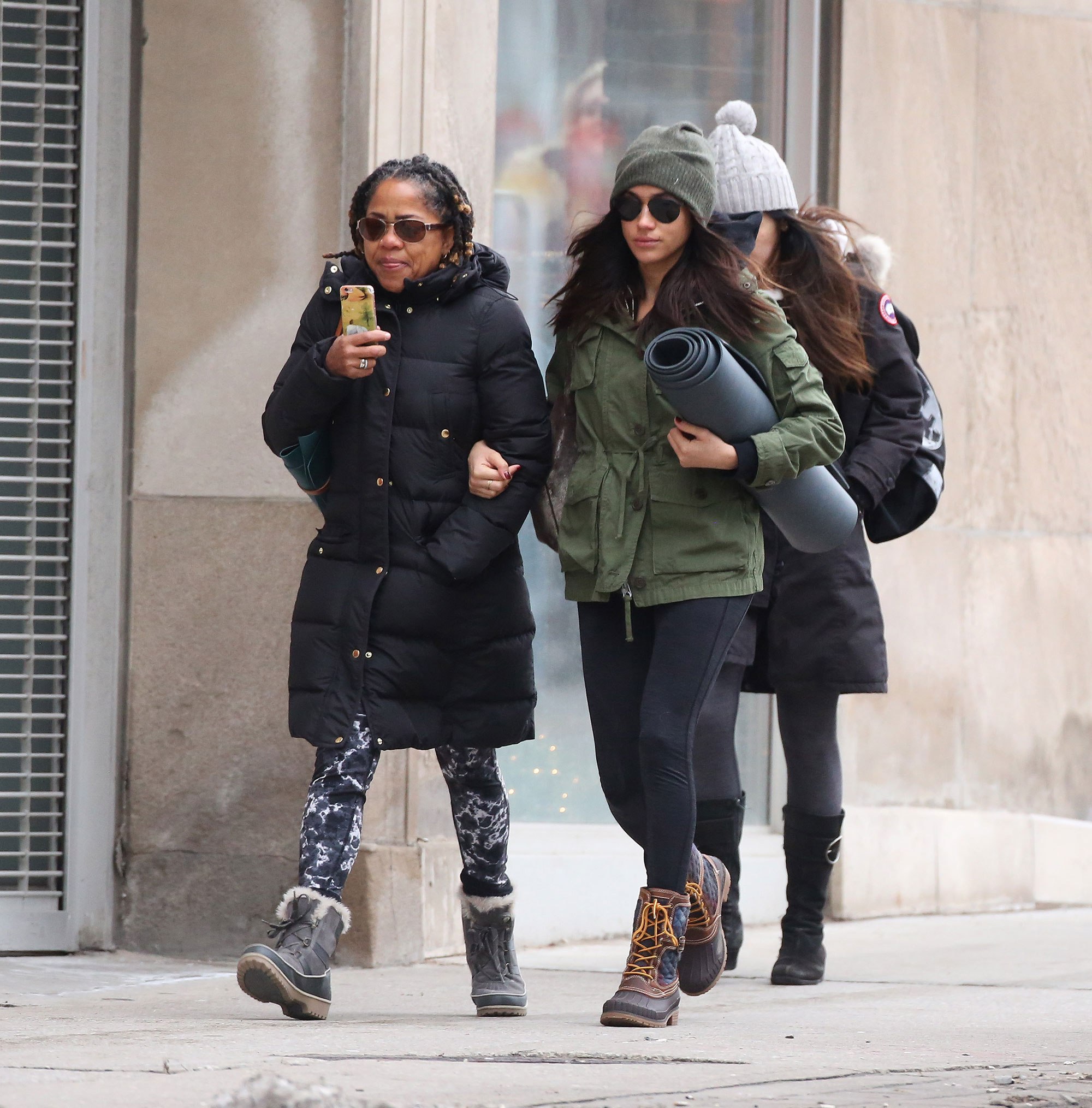 Photos: Meghan Markle Steps Out for Post-Christmas Yoga with Her Mom