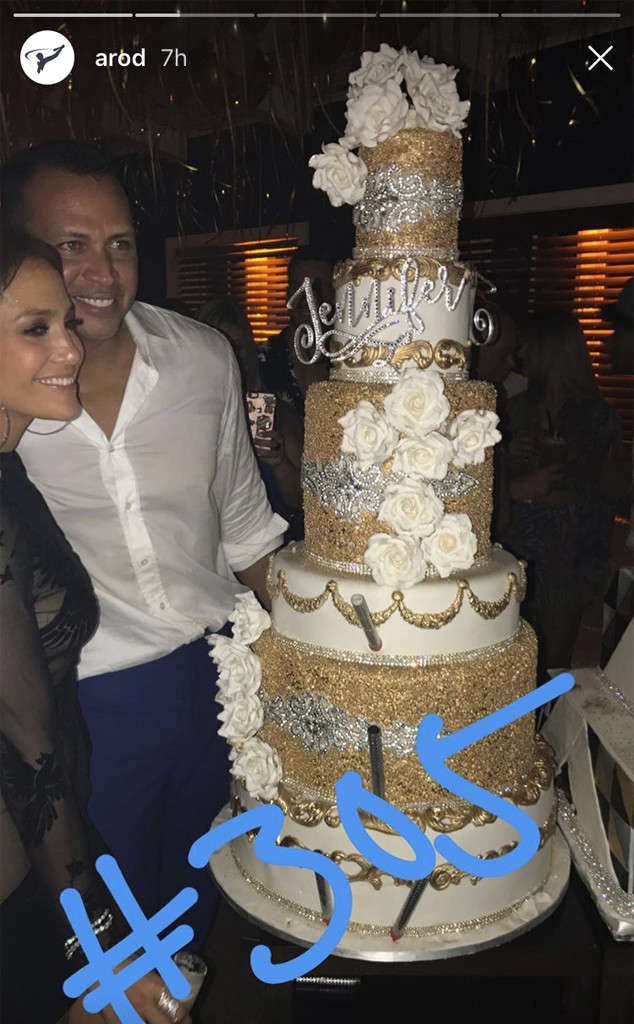 Jennifer Lopez Looks Smoking Hot as She and Alex Rodriguez Celebrate Their Birthdays