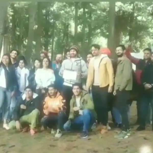 Shaheer Sheikh and Hina Khans BTS pictures from their upcoming music video will leave you surprised Shaheer Sheikh and Hina Khans BTS pictures from their upcoming music video will leave you surprised