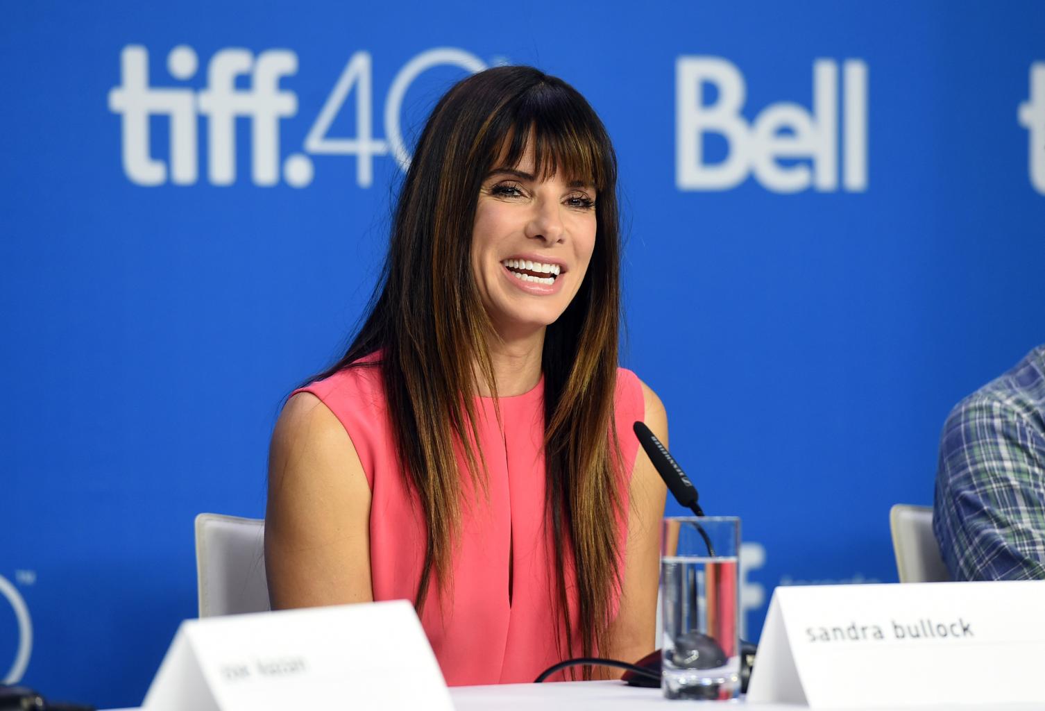 Sandra Bullock Contributes $5,000 To Former Beverly Hills Hotel Pool Managerâ€™s Fund