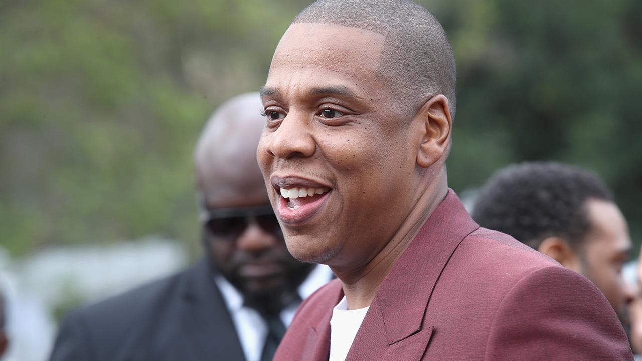 Jay Z Comes Out of Retirement Yet Again to Release New        4:44      '  Album: Details!