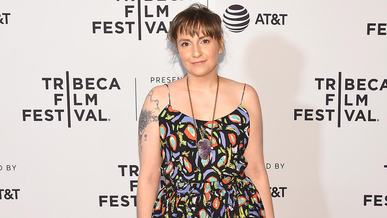 Lena Dunham Shares Entirely Nude Photo of Herself in Body-Positive Message:        Love It All        