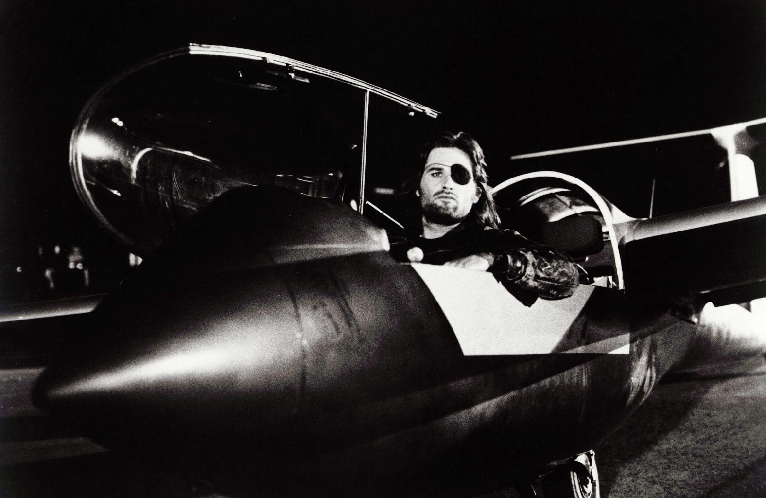 Kurt Russell Reveals He Was the Pilot Who Reported the Phoenix Lights UFO Sighting       '  Watch