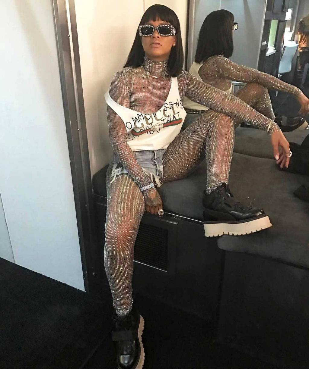 Rihanna Shows Off Her Winning Coachella Look:        Enough People Ain       't Seen My Outfit        