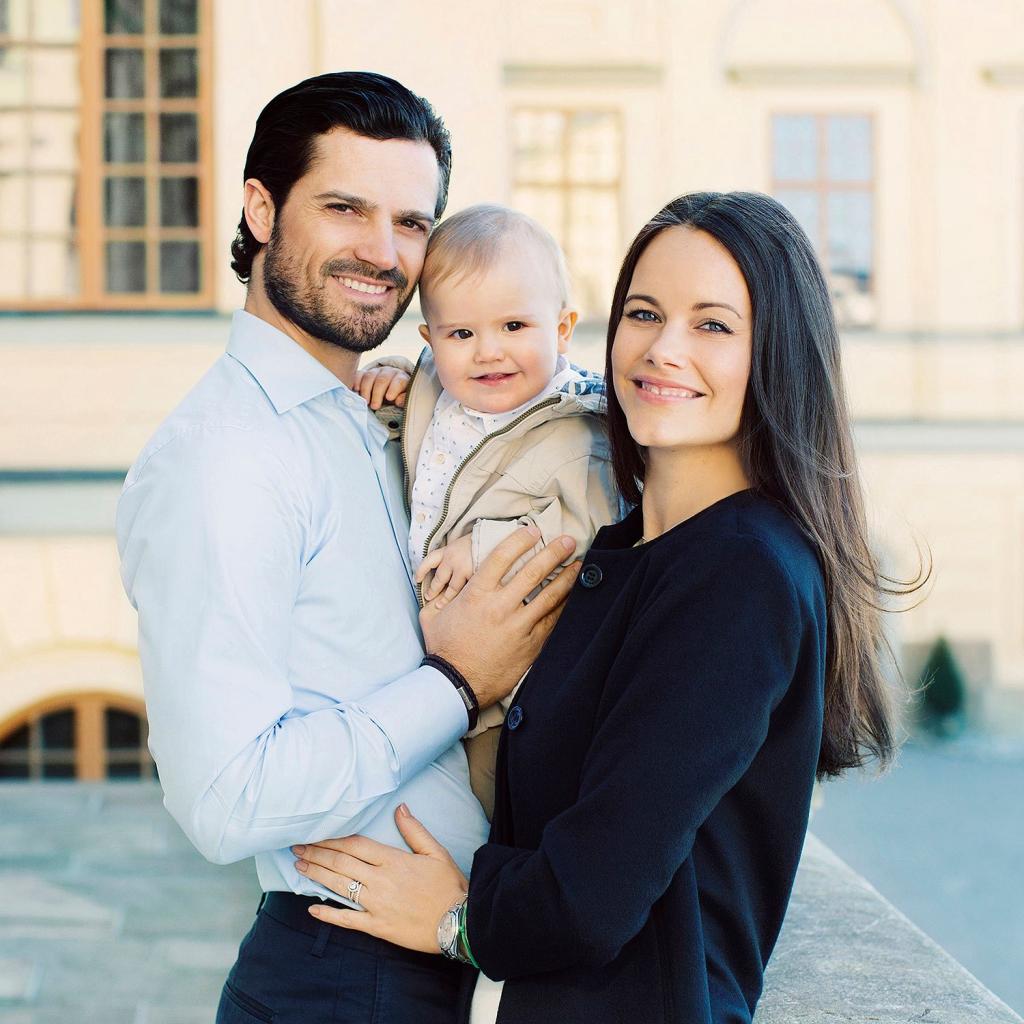 Most Beautiful Royal Family! Prince Carl Philip and Princess Sofia Share 4 Stunning New Photos