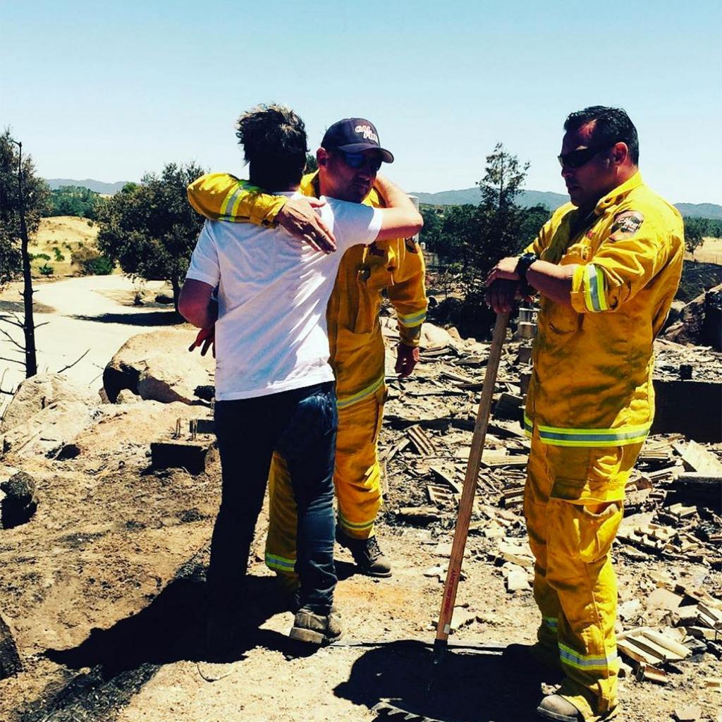 Big Bang Theory's Johnny Galecki Thanks Firefighters After His Home Burns Down in Massive Fire