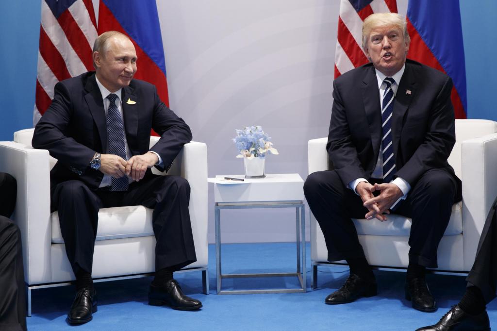 Putin points at journalists and asks Trump 'are these the ones insulting you?'. Trump says yes