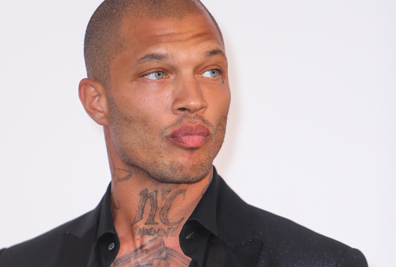 Hot Felon Jeremy Meeks Spotted Kissing Topshop Heiress In Turkey