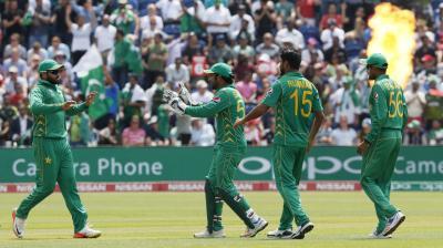 Live| CT17 semifinal, Eng vs Pak: Rumman Raees strikes again, Liam Plunckett departs