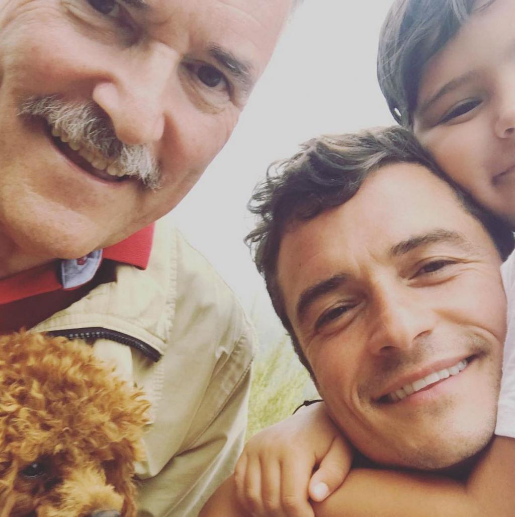 Orlando Bloom Shares Adorable '3 Generations' Selfie with Dad and Son Flynn