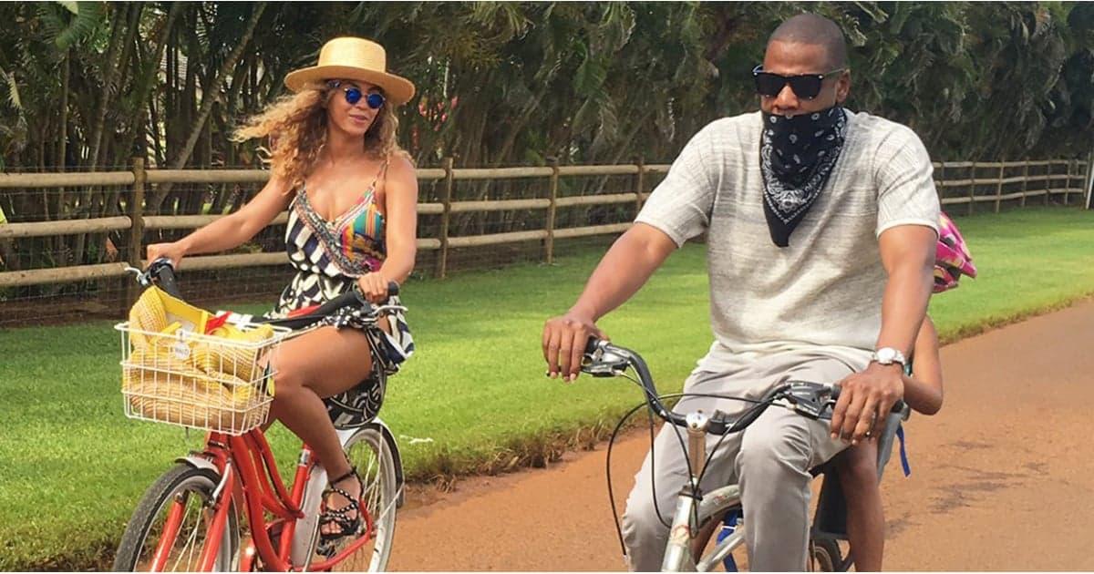 Beyonc'  and Jay Z Can't Keep Their Hands Off Each Other During a Romantic Trip to Hawaii