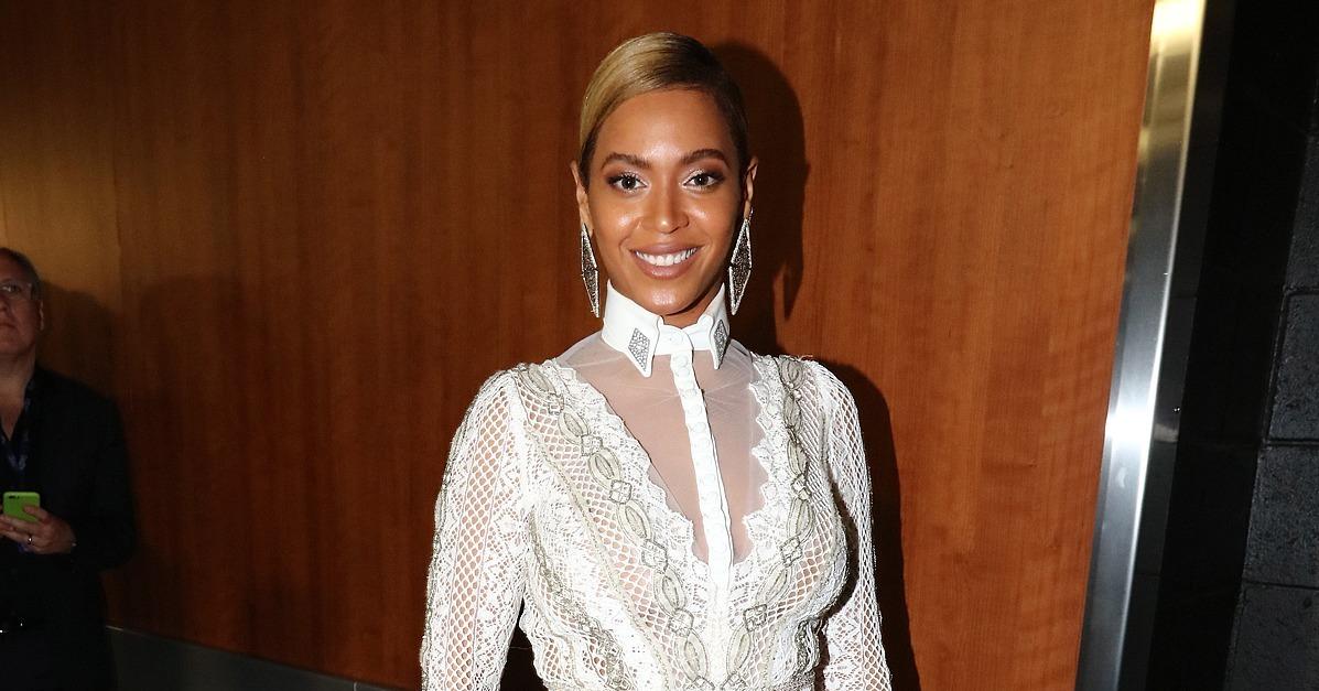 Beyoncé Performs at Blue Ivy's School Gala, Automatically Wi