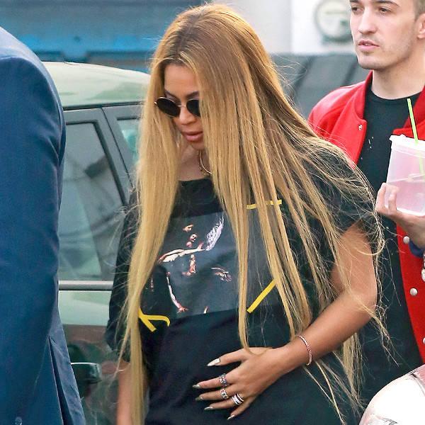 Beyonc  '  Spotted ''Glowing'' as She Enjoys Family Time in New Orleans With Jay Z, Blue Ivy and Solange Knowles