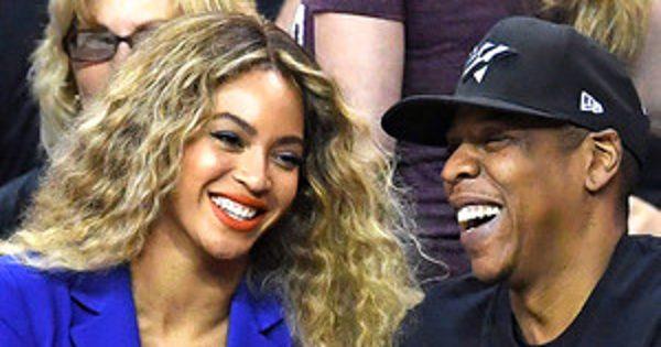 Birthday Girl BeyoncÃ© and Jay Z Enjoy Pda-Filled Date Night at Made in America Festival