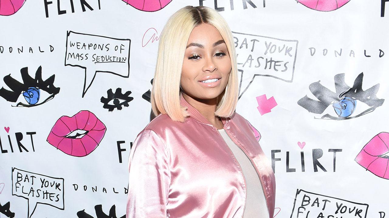 Blac Chyna Shares Classic Family Portrait With King and Dream -- But Where       's Rob Kardashian?