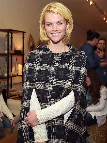 Brooklyn Decker 'Livid' After Missing Flight to Pump Breast Milk in Restroom