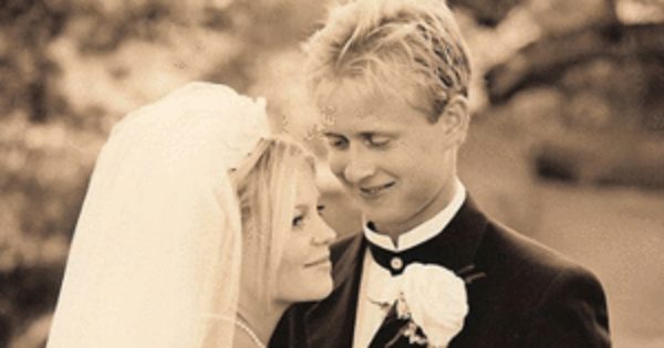 Candace Cameron Bure Gets Real About Celebrating 20 Years of Marriage: ''It Hasn't Been All Roses''