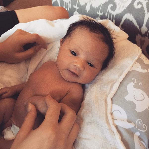 Chrissy Teigen Shares First Photo of Daughter Luna Simone - 