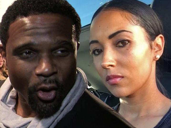 Darius McCrary Claims Estranged Wife Out for His Money, Sucks at Hoops