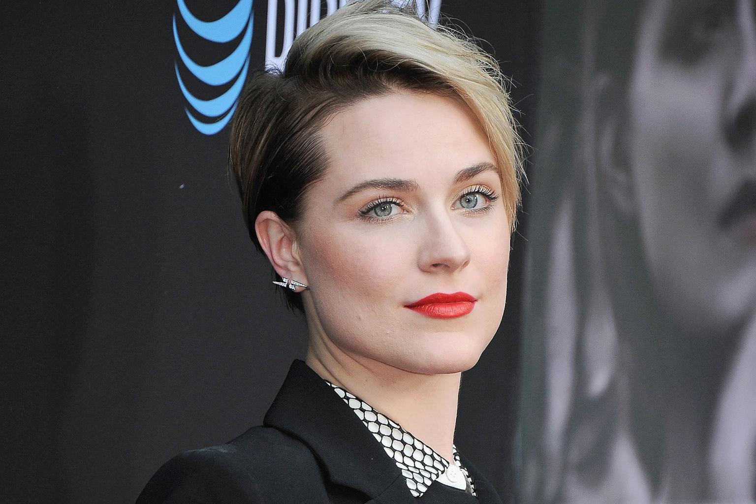 Evan Rachel Wood    Reveals She Was Sexually Assaulted Twice: We Can       't        Stay Silent Any Longer        