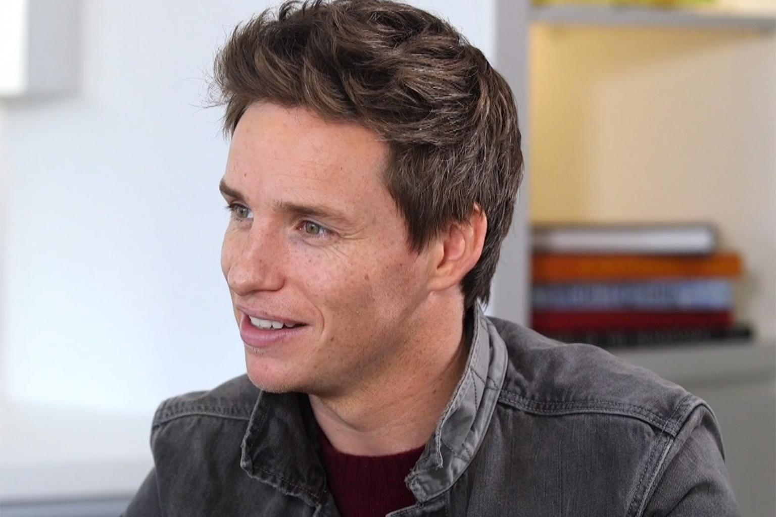 Fantastic Beasts Star Eddie Redmayne Reveals When He Feels Sexiest