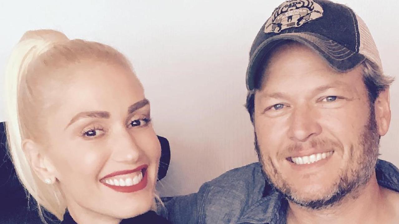 Gwen Stefani Makes a Surprise Appearance at Blake Shelton's Los Angeles Show, Parties Backstage