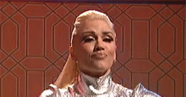 Gwen Stefani Performs on SNL and Blake Shelton Makes a Plea