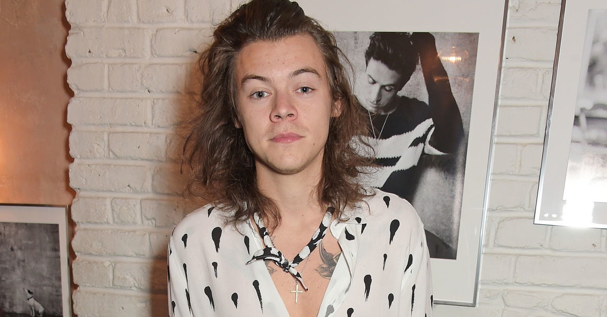 Harry Styles Signs a Solo Record Deal - Is This the End of One Direction?