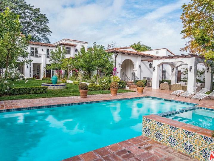 Holly Madison Unloads Hancock Park Palace After Bidding War (Photo Gallery)