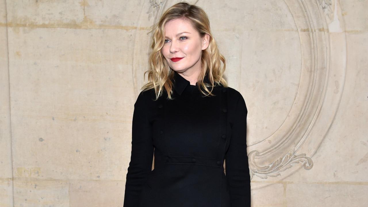 Kirsten Dunst Shows Off Her Engagement Ring -- Check Out the Rock!