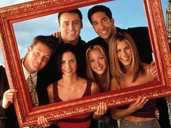 Lisa Kudrow Shoots Down Possibility of a Friends Reunion: â€˜I Donâ€™t Want to Watch [Middle-Aged] Meâ€™