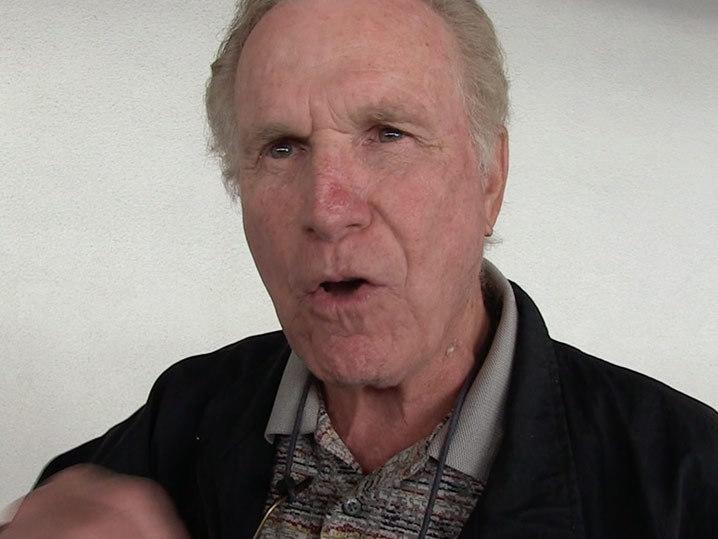 'M*A*S*H' Star Wayne Rogers -- Alleged Baby Mama Hits Up Est