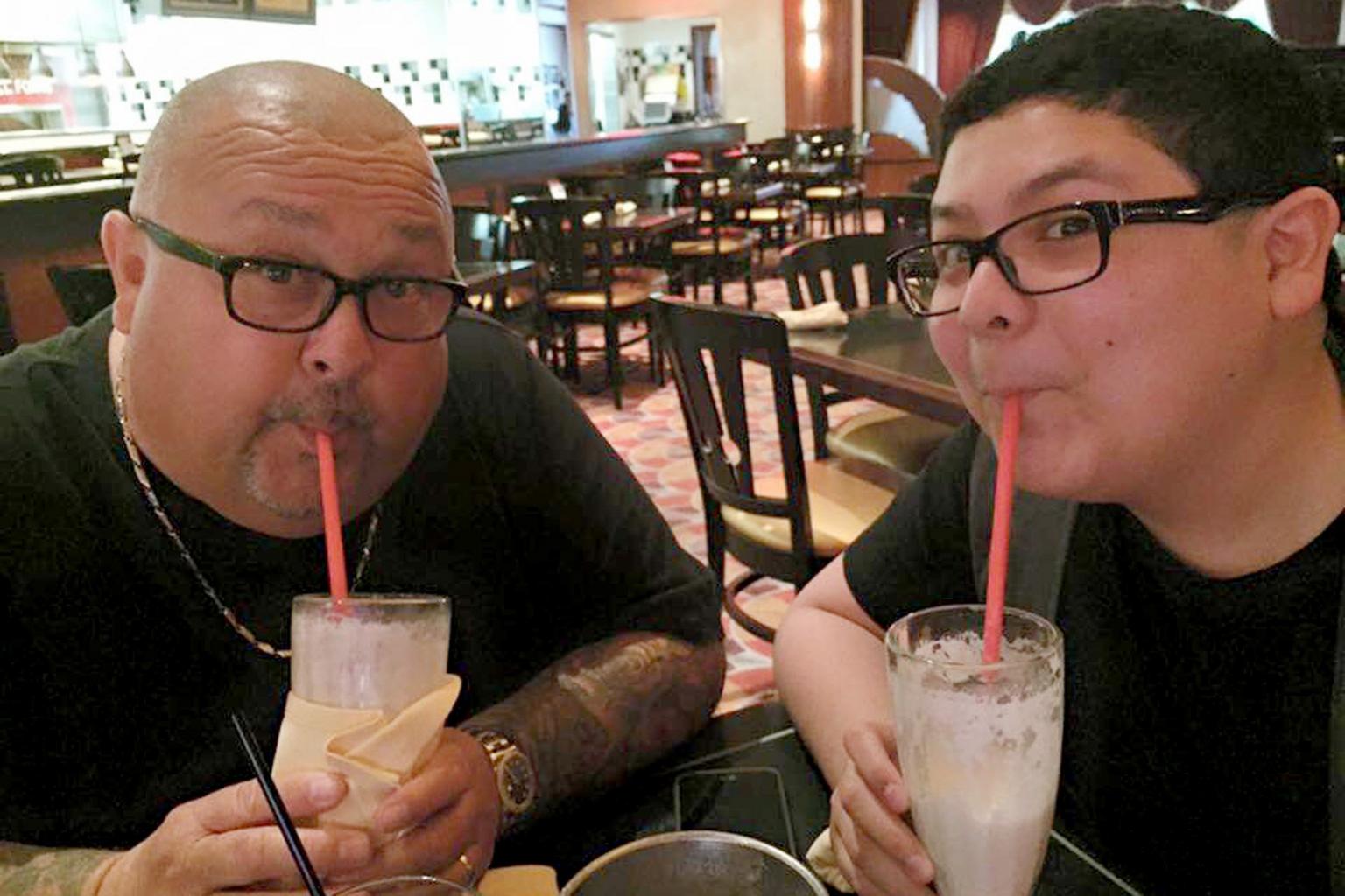 Modern Family       's Rico Rodriguez Mourns Death of His Father in Moving Instagram Tribute