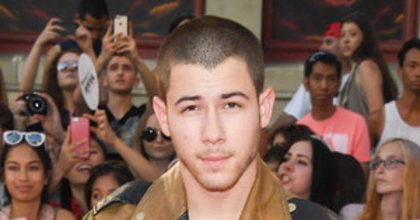 Nick Jonas Honors Orlando Shooting Victims While Accepting iHeartRadio Mmva's Award: 