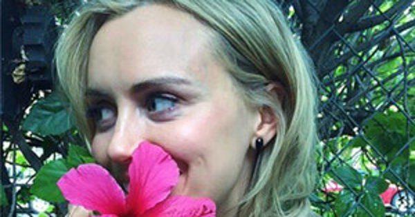 Orange Is the New Black's Taylor Schilling: Using Hashtags t