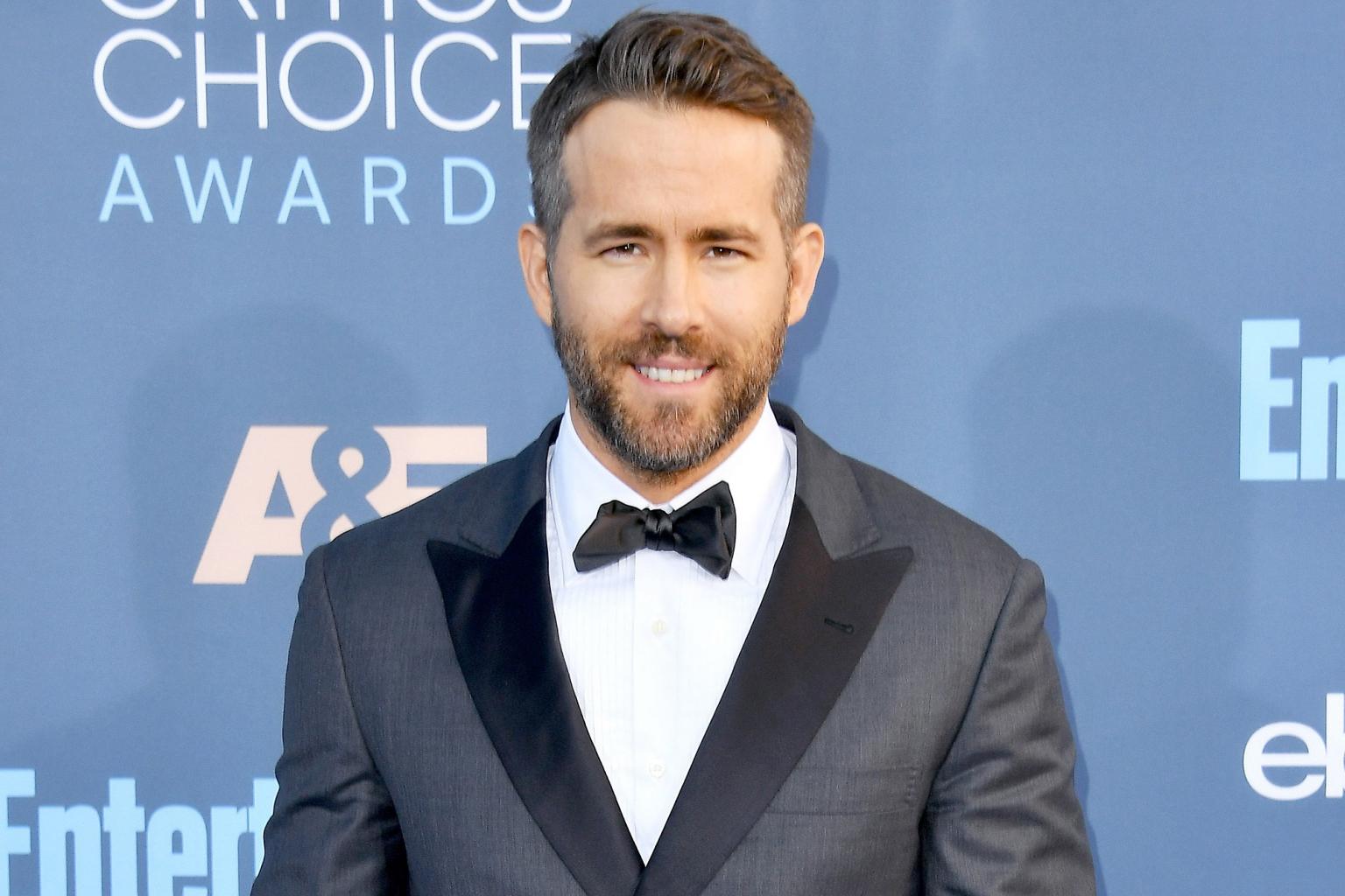 Ryan Reynolds Fanboys Over Tom Hanks       '  and Reveals the Oscar Winner Inspired Daughter James      '  First Words!