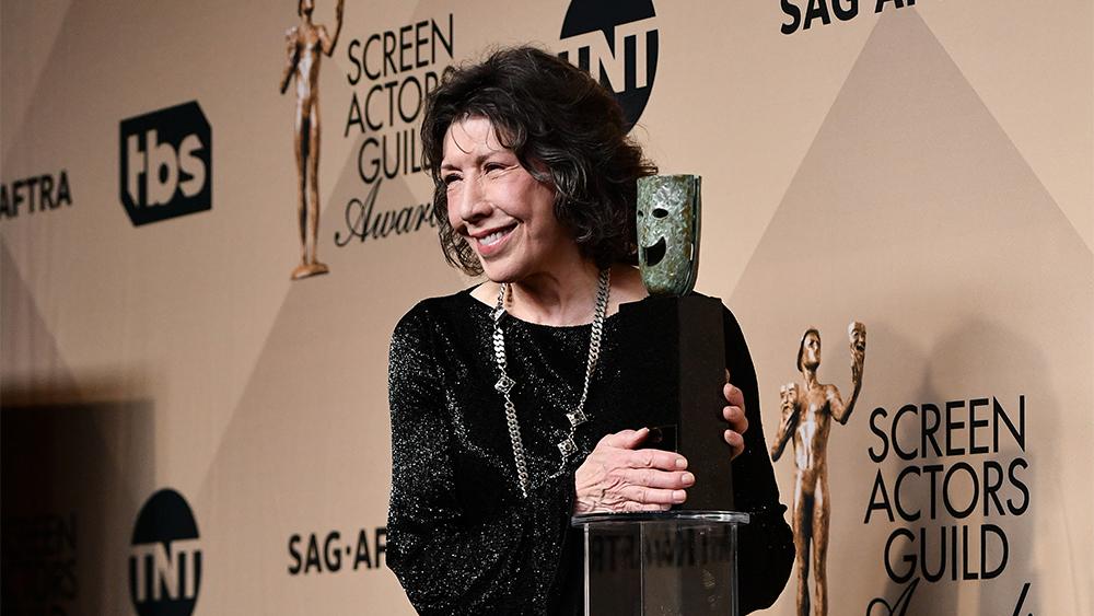 SAG Awards: Lily Tomlin Says Life Achievement Honor        Came in the Nick of Time        