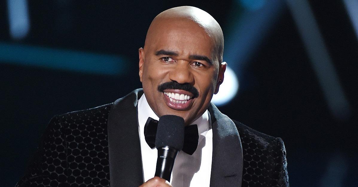 Steve Harvey Instagrams Funny Holiday Nod to That Infamous M