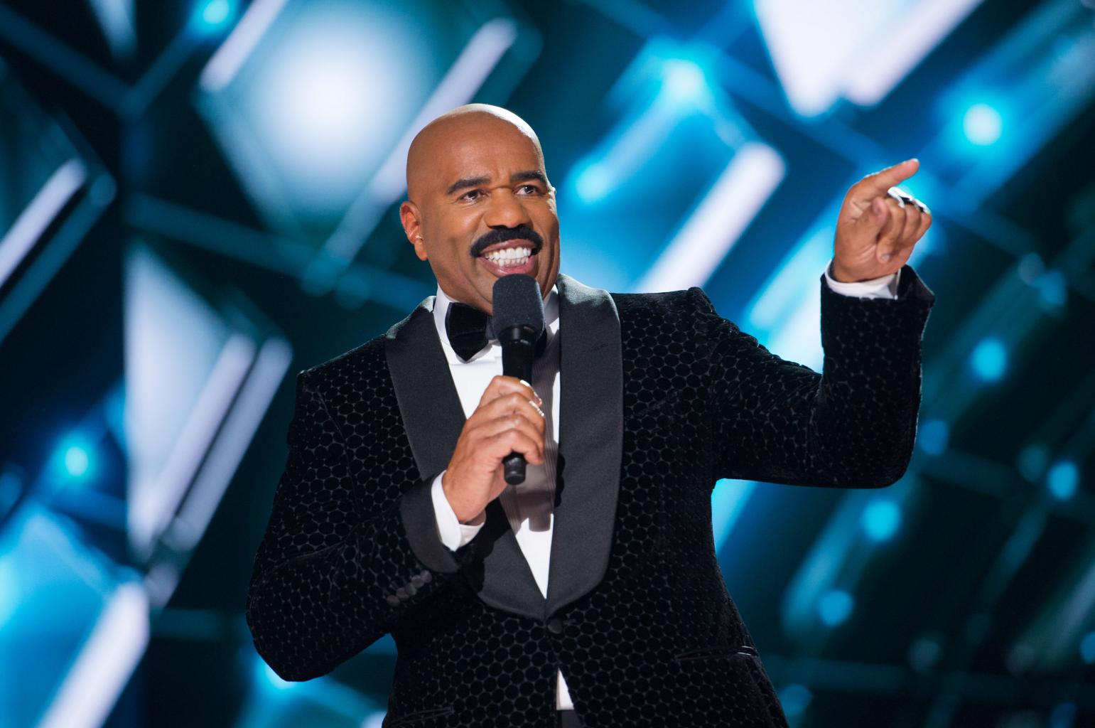 Steve Harvey Under Fire After Making Racist        Jokes      '  About Asian Men