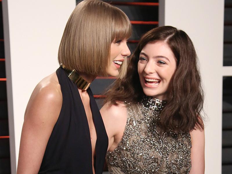 Taylor Swift and Lorde Sing and Dance to Borns at Coachella