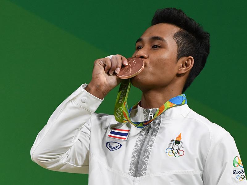 Thai Weighlifter's Grandmother Dies While Watching Him Win Bronze Medal