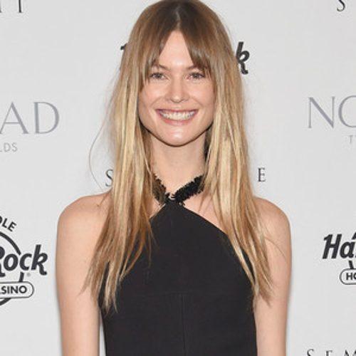 THIS Is How You Dress Like a Cool Girl on NYE