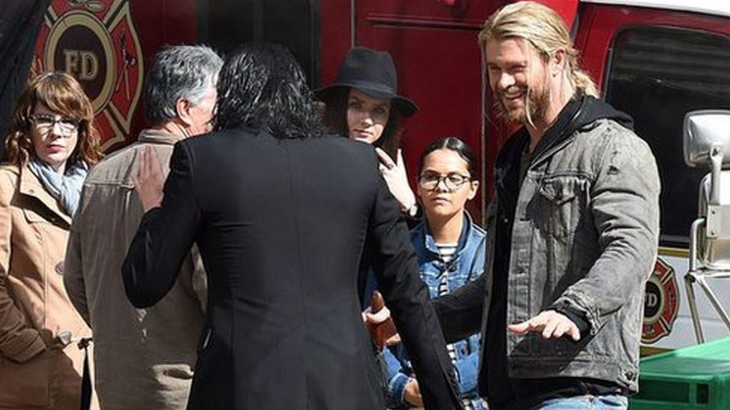 Thor: Chris Hemsworth and Tom Hiddleston shoot in Australia