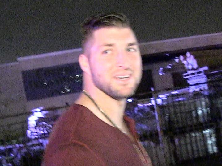 Tim Tebow Rooting for Patriots in Super Bowl (Video)