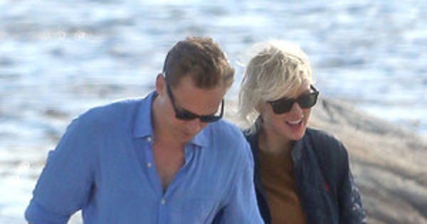Tom Hiddleston Describes His Relationship With Taylor Swift as a 