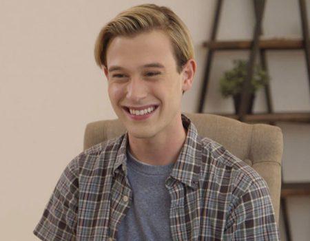 Tyler Henry Connects With Robin Williams and More: 6 Must-Se