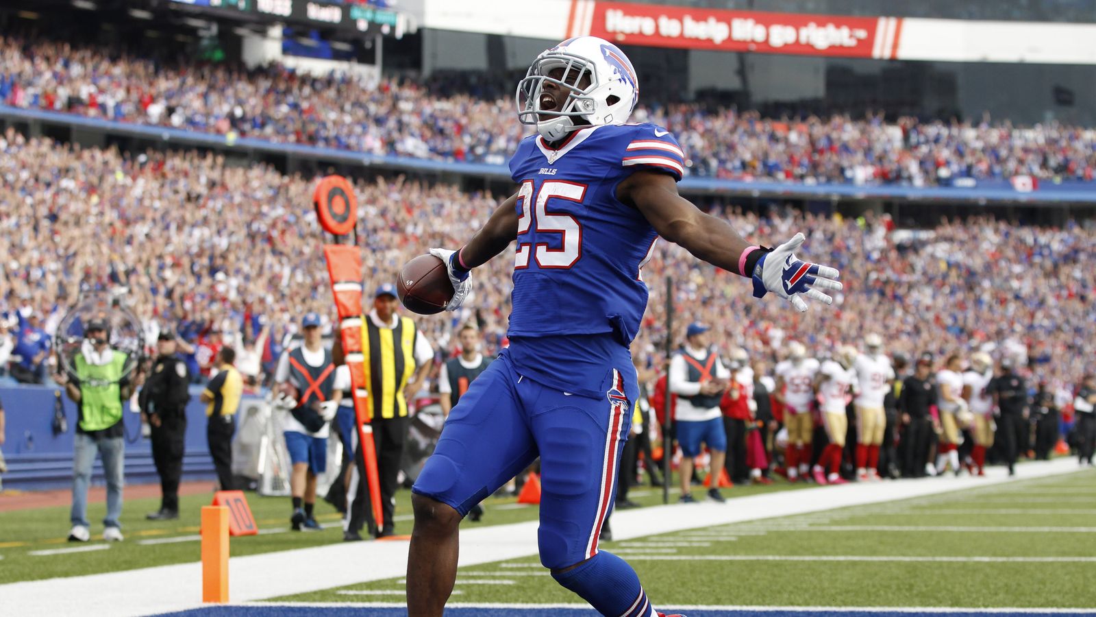 LeSean McCoy (hamstring) exits early in Bills' loss