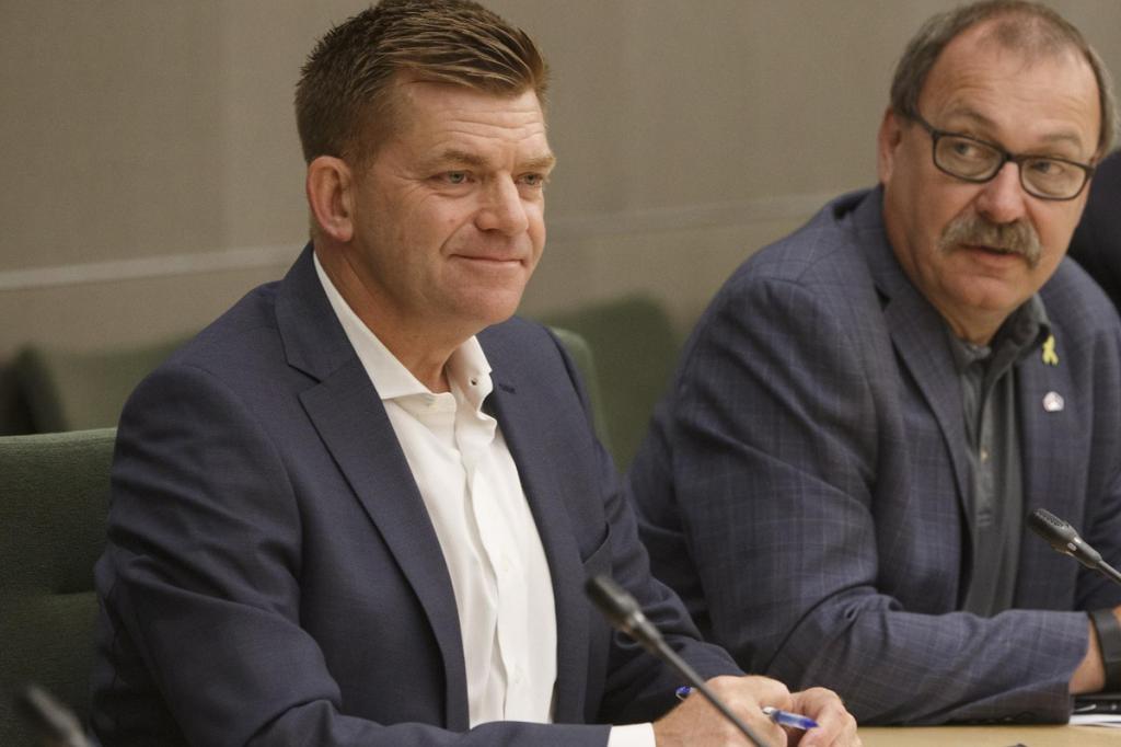 Former Wildrose leader Brian Jean resigns from Alberta legislature