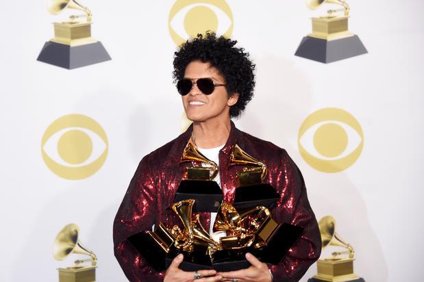 Bruno Mars Accused Of Culture Appropriation But Twitter Thinks Otherwise