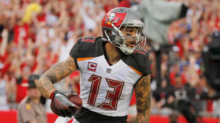 Buccaneers sign Mike Evans to one of history's biggest contracts for a receiver